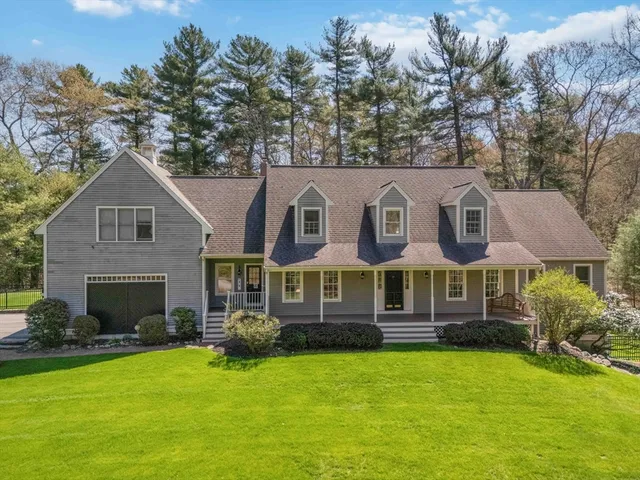 $1,150,000 | 555 River Street, Norwell, MA 02061