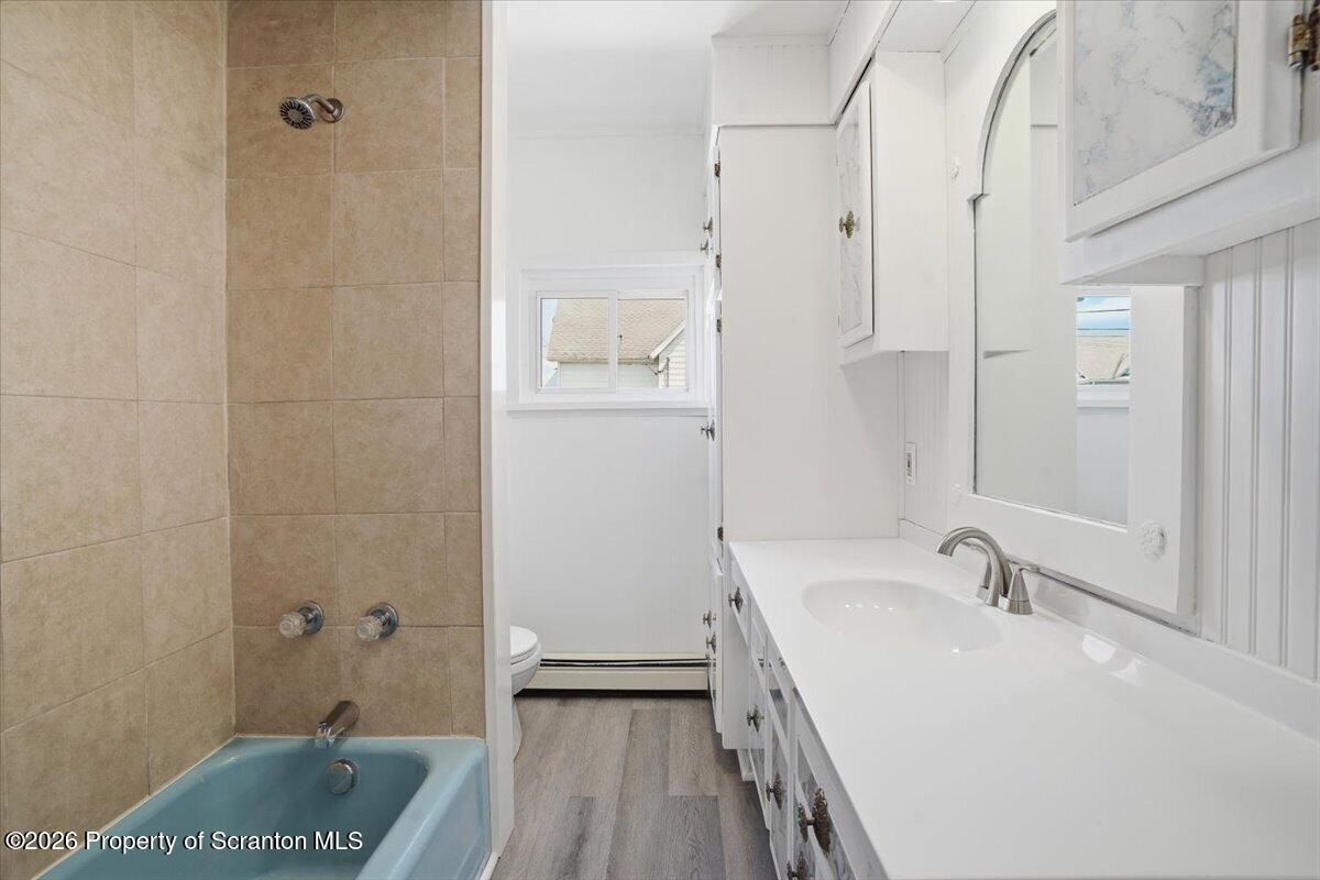 240 Theodore Street Scranton, PA 18508 - Photo 21 of 40 21-240_Theodore_St_019
