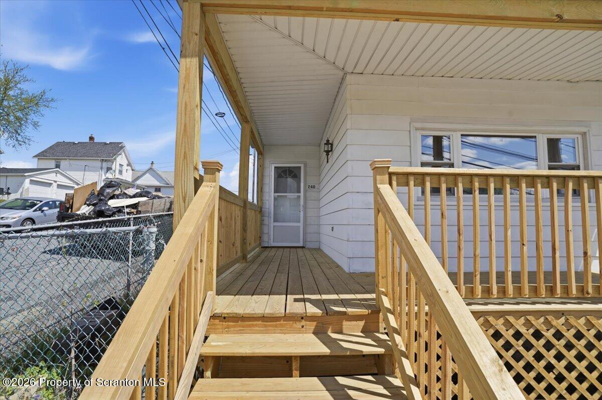 240 Theodore Street Scranton, PA 18508 - Photo 4 of 40 04-240_Theodore_St_004