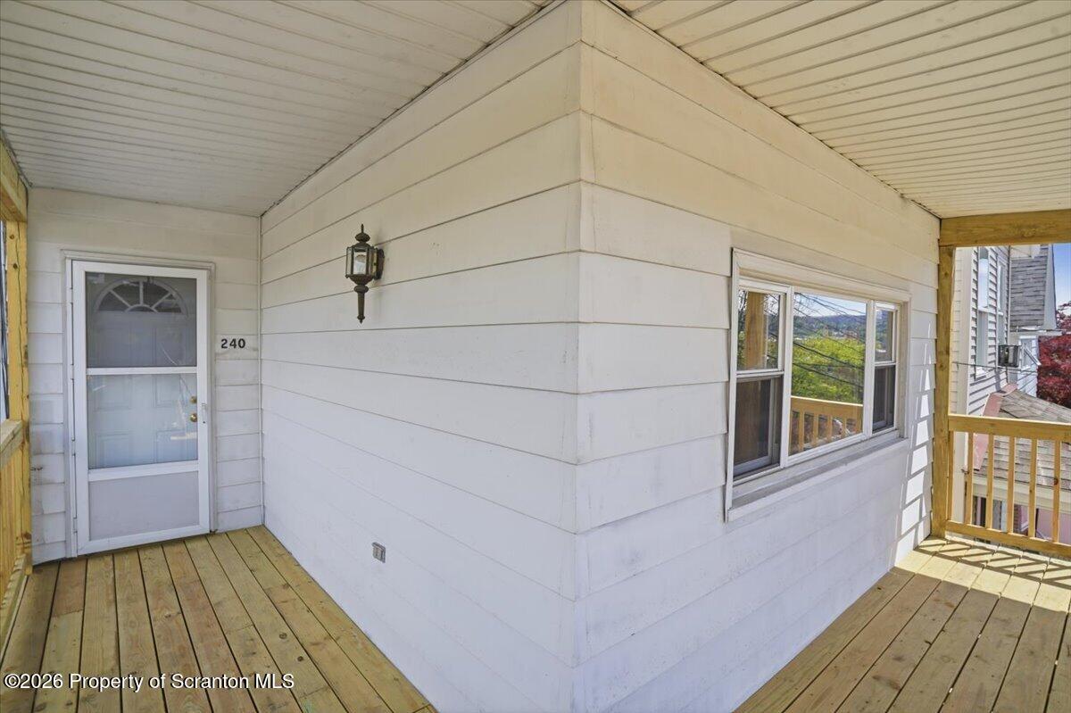 240 Theodore Street Scranton, PA 18508 - Photo 5 of 40 05-240_Theodore_St_005