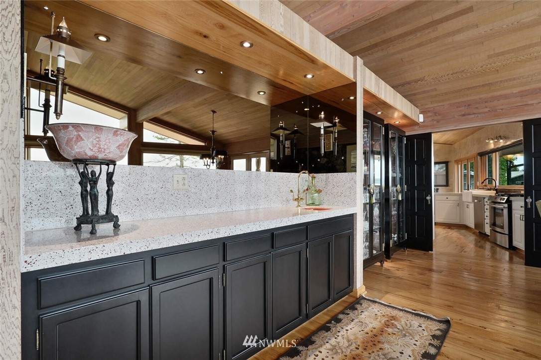2100 South Breezy Point Road Camano Island, WA 98282 - Photo 14 of 40 Gallery Image 14
