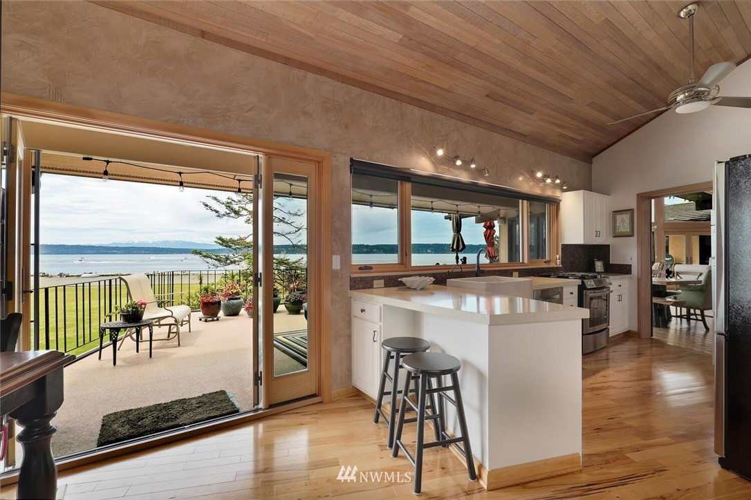2100 South Breezy Point Road Camano Island, WA 98282 - Photo 20 of 40 Gallery Image 20