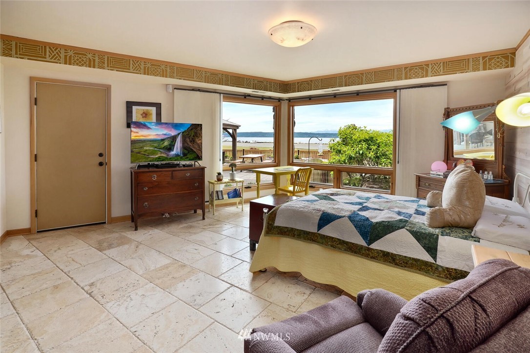 2100 South Breezy Point Road Camano Island, WA 98282 - Photo 34 of 40 Gallery Image 34