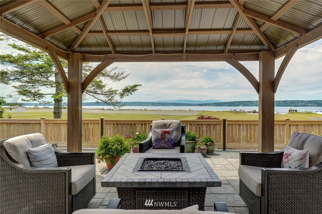 2100 South Breezy Point Road Camano Island, WA 98282 - Photo 8 of 40 Gallery Image 8