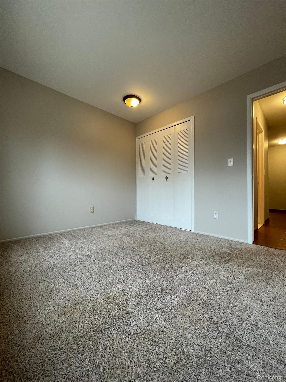 29512 Hoover Road Warren, MI 48093 - Photo 19 of 23 Gallery Image 19
