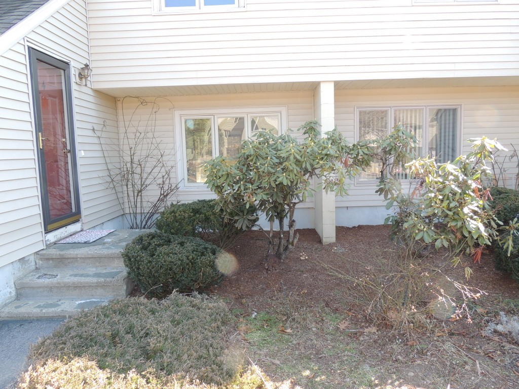 399 Great Road, Unit 4 Acton, MA 01720 - Photo 2 of 9