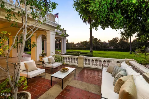 $12,000,000 | 1230 South Oakland Avenue, Pasadena, CA 91106