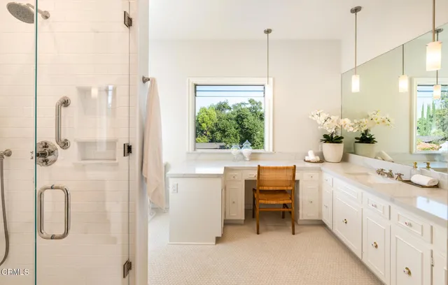 $12,000,000 | 1230 South Oakland Avenue, Pasadena, CA 91106