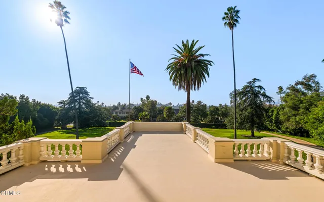 $12,000,000 | 1230 South Oakland Avenue, Pasadena, CA 91106