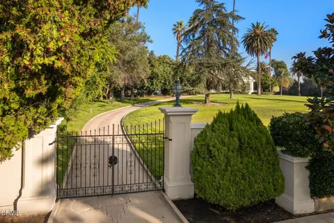 $12,000,000 | 1230 South Oakland Avenue, Pasadena, CA 91106