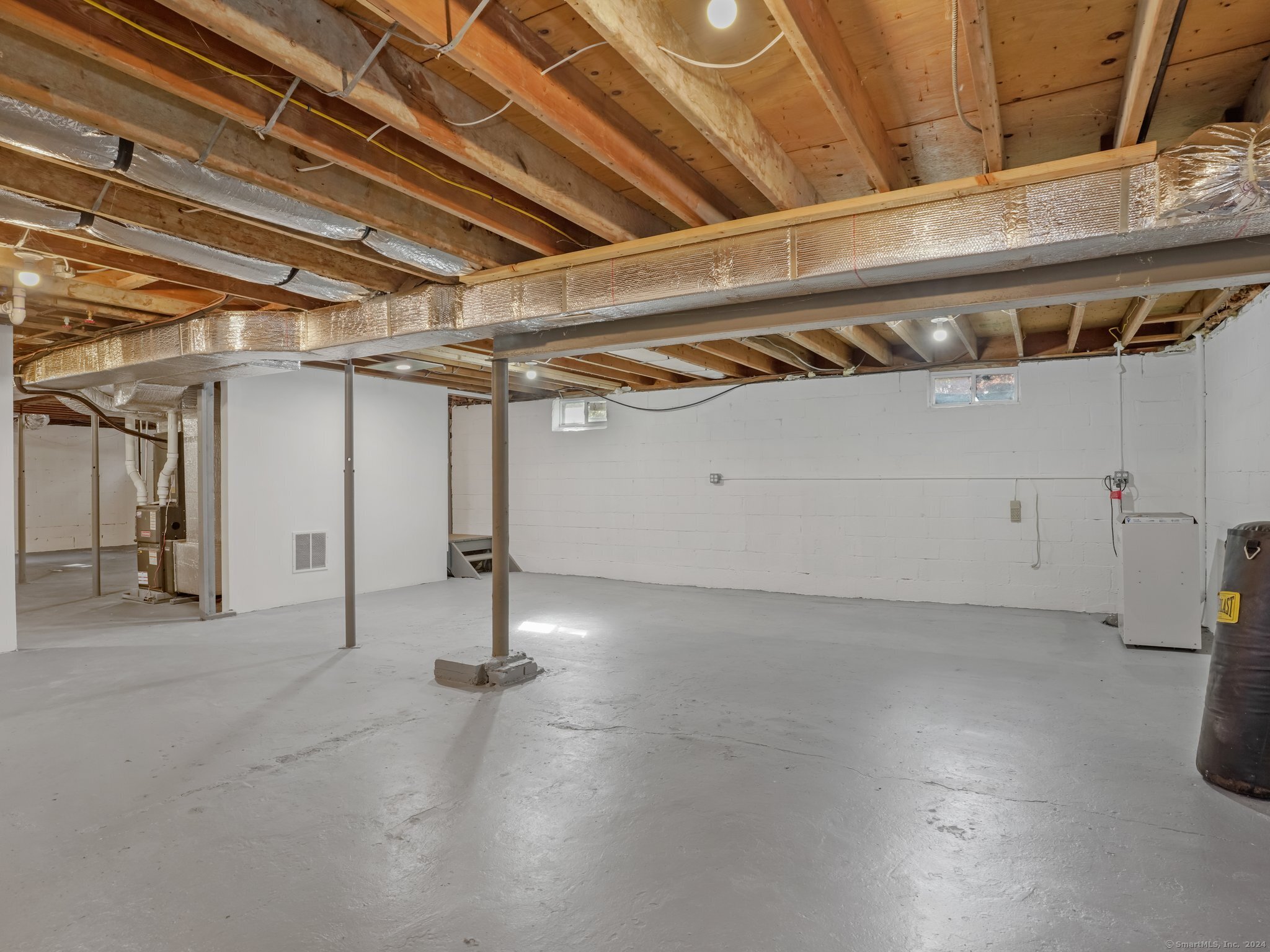 488 Sport Hill Road Easton, CT 06612 - Photo 22 of 32 a view of an empty room