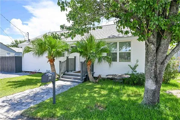 $2,600 | 401 Nursery Avenue, Metairie, LA 70005