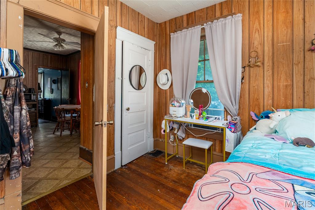233 South Division Street Du Quoin, IL 62832 - Photo 23 of 38