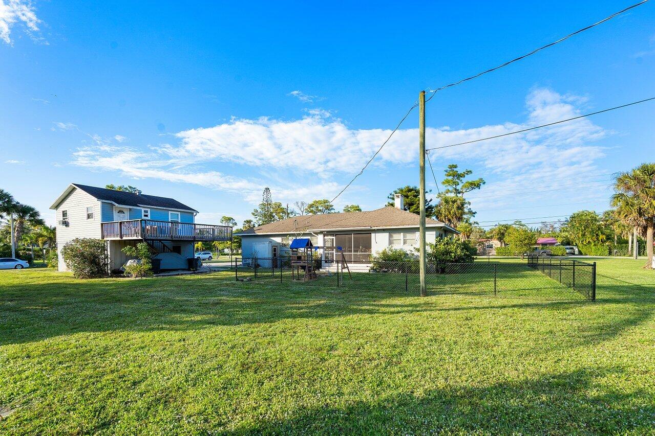 5262 Club Road Haverhill, FL 33415 - Photo 25 of 27 027-5262ClubRoad-Haverhill-FL-33415-SMAL