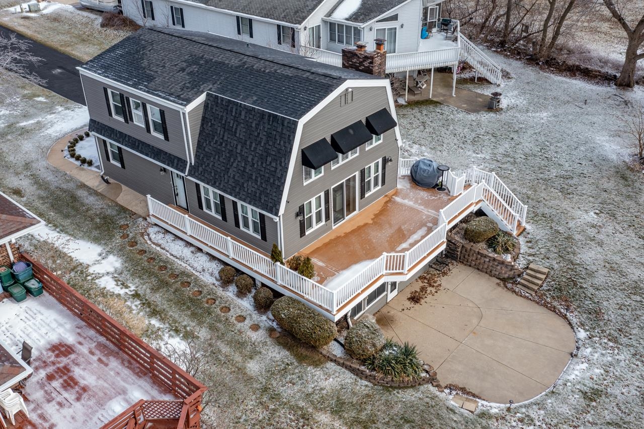 1435 Pier Drive Lake Summerset, IL 61019 - Photo 29 of 35 front view of a house with a dry yard