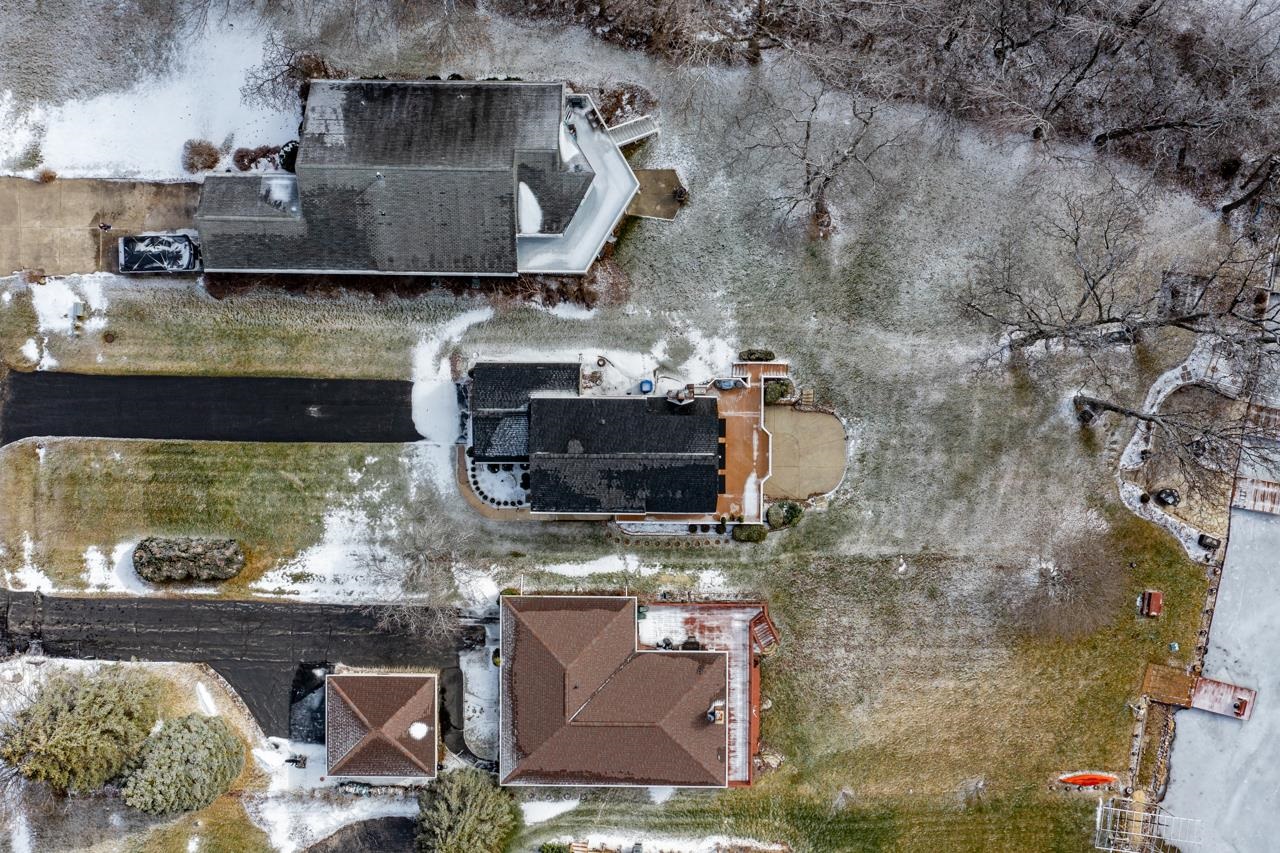 1435 Pier Drive Lake Summerset, IL 61019 - Photo 4 of 35 a room with water heater and a stove