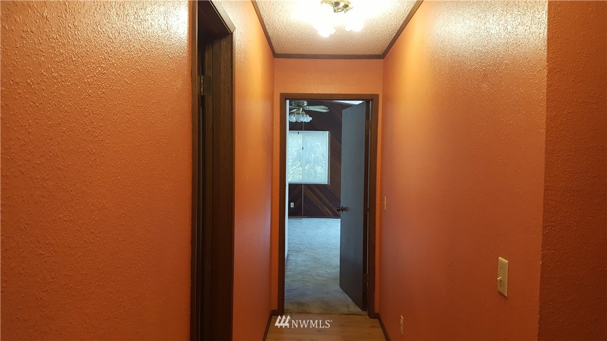 270 Tryon Road Onalaska, WA 98570 - Photo 10 of 33 Gallery Image 10