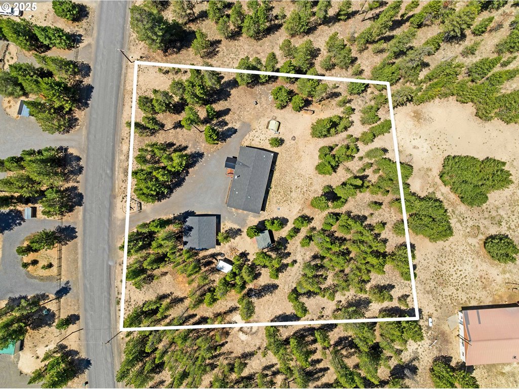 11619 Sun Forest Drive La Pine, OR 97739 - Photo 2 of 36