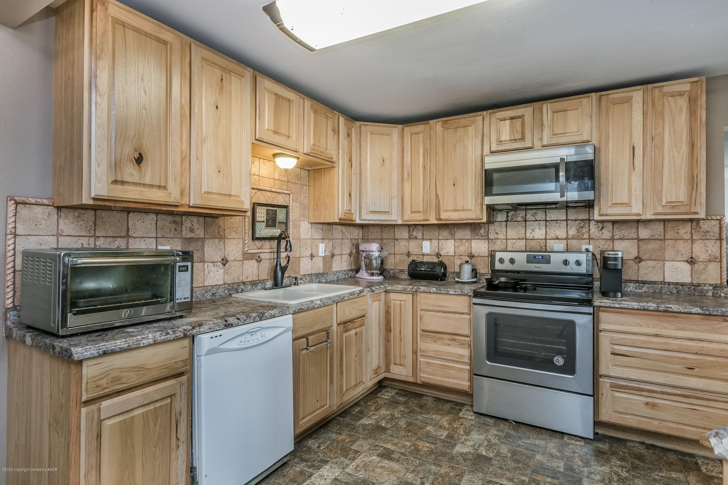 643 Sunset Road Fritch, TX 79036 - Photo 10 of 18 010_Kitchen-2