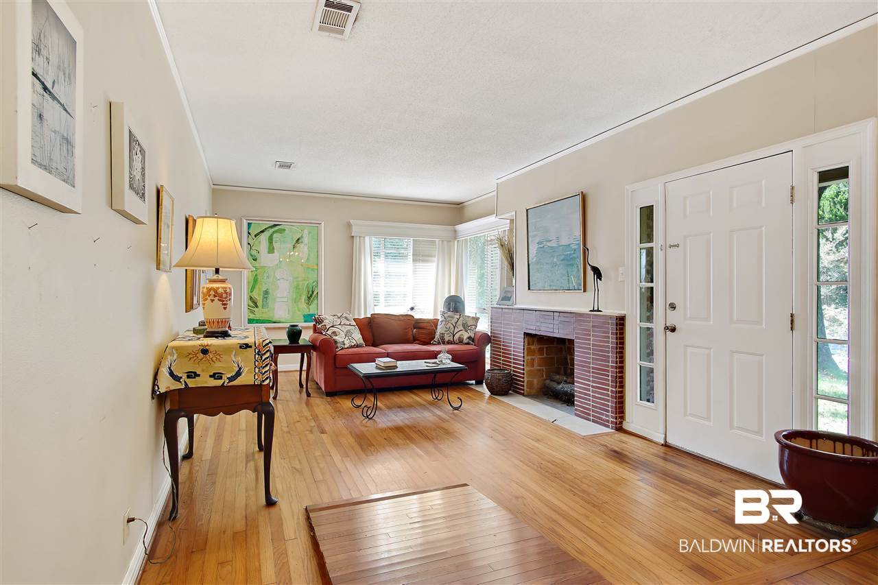 1159 Selma Street Mobile, AL 36604 - Photo 5 of 24