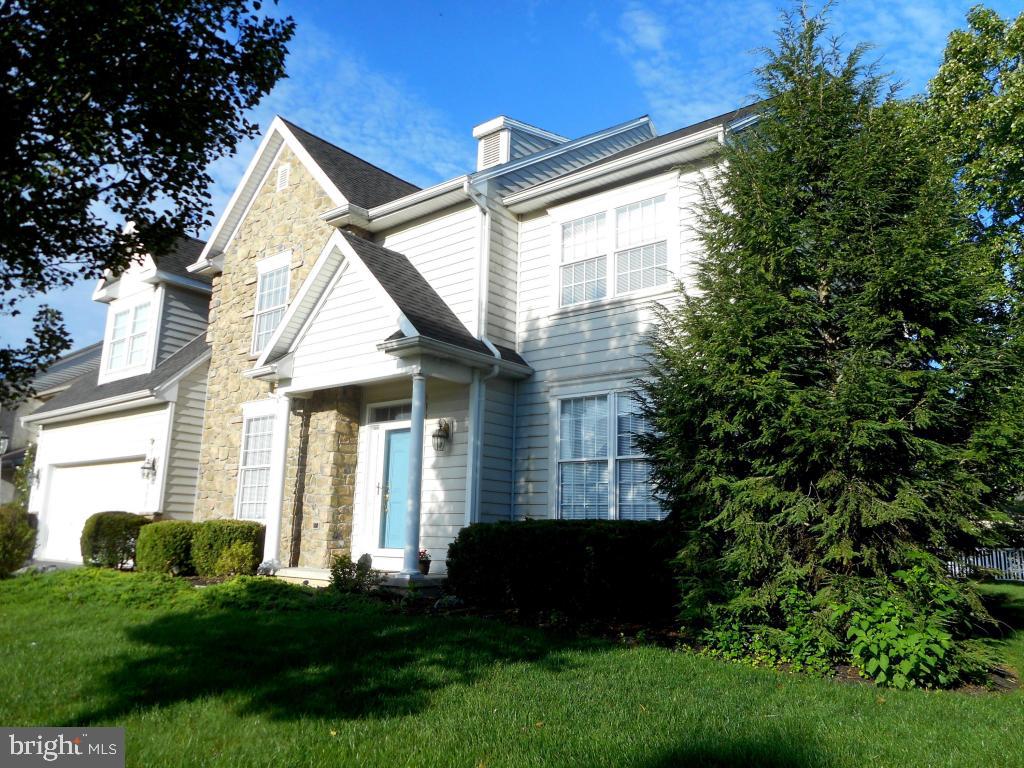 276 Squire Lane Lititz, PA 17543 - Photo 4 of 33