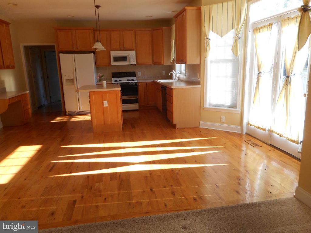 276 Squire Lane Lititz, PA 17543 - Photo 6 of 33
