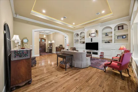 $1,250,000 | 37519 Edgewater Drive, Pinehurst, TX 77362