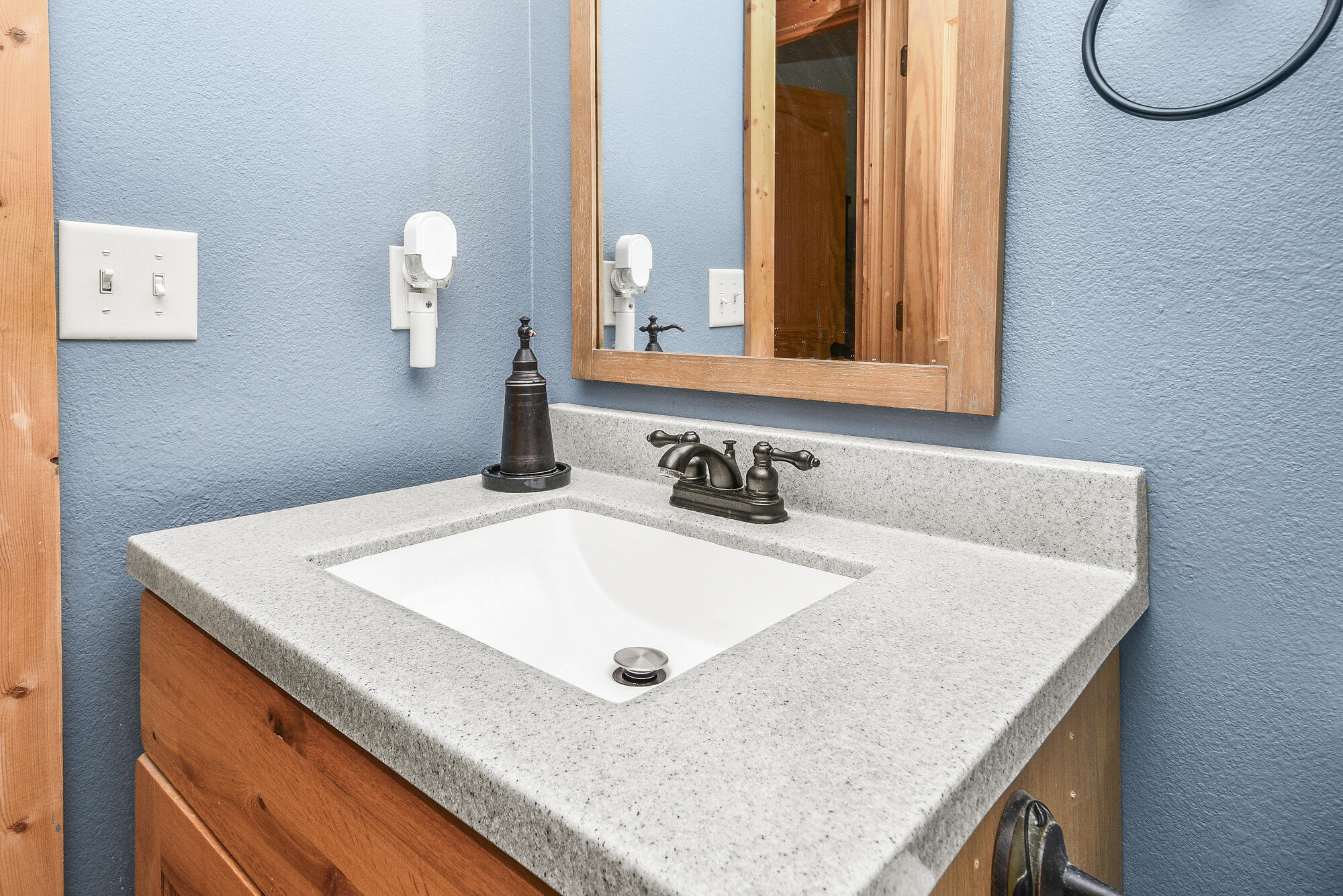 814 Peace In Valley Road Blue Eye, MO 65611 - Photo 36 of 53 Bathroom