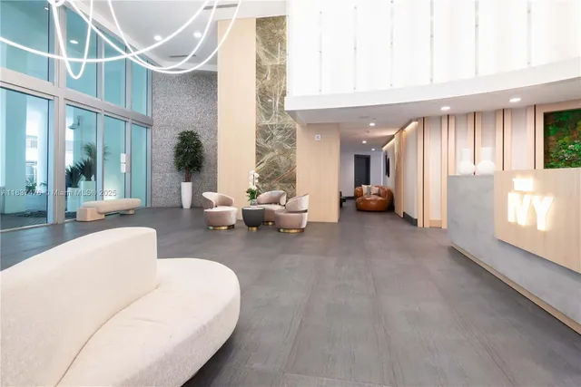 $630,000 | 90 Southwest 3rd Street, Unit 2113, Miami, FL 33130