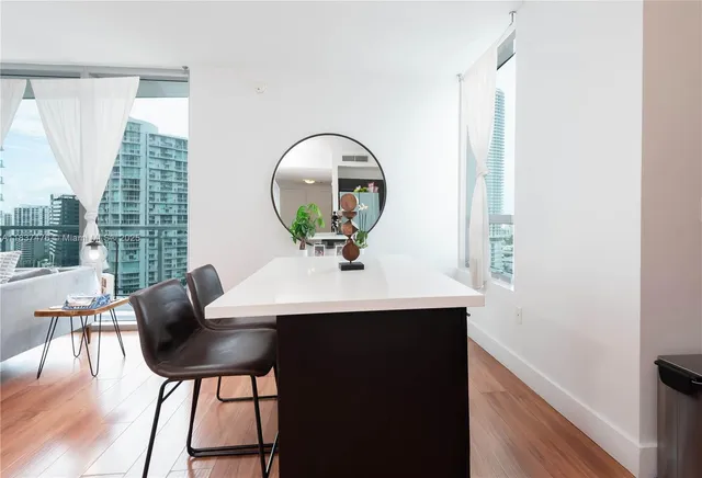 $630,000 | 90 Southwest 3rd Street, Unit 2113, Miami, FL 33130