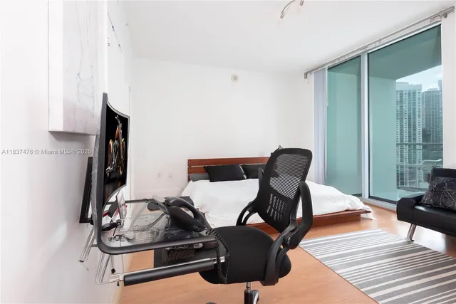 $630,000 | 90 Southwest 3rd Street, Unit 2113, Miami, FL 33130