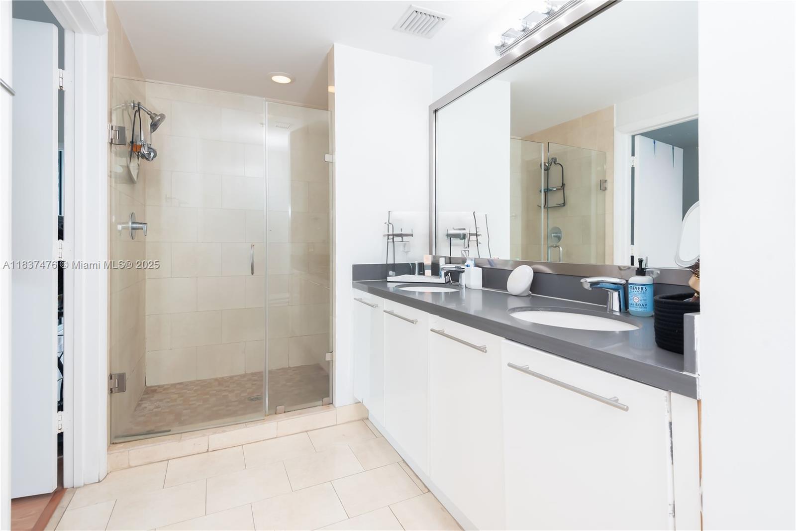 90 Southwest 3rd Street, Unit 2113 Miami, FL 33130 - Photo 20 of 36