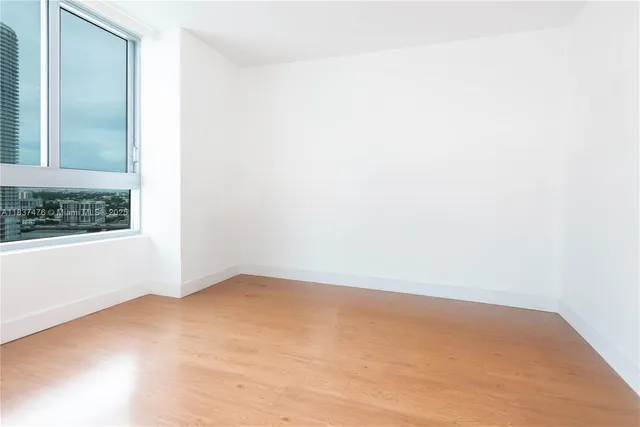 $630,000 | 90 Southwest 3rd Street, Unit 2113, Miami, FL 33130