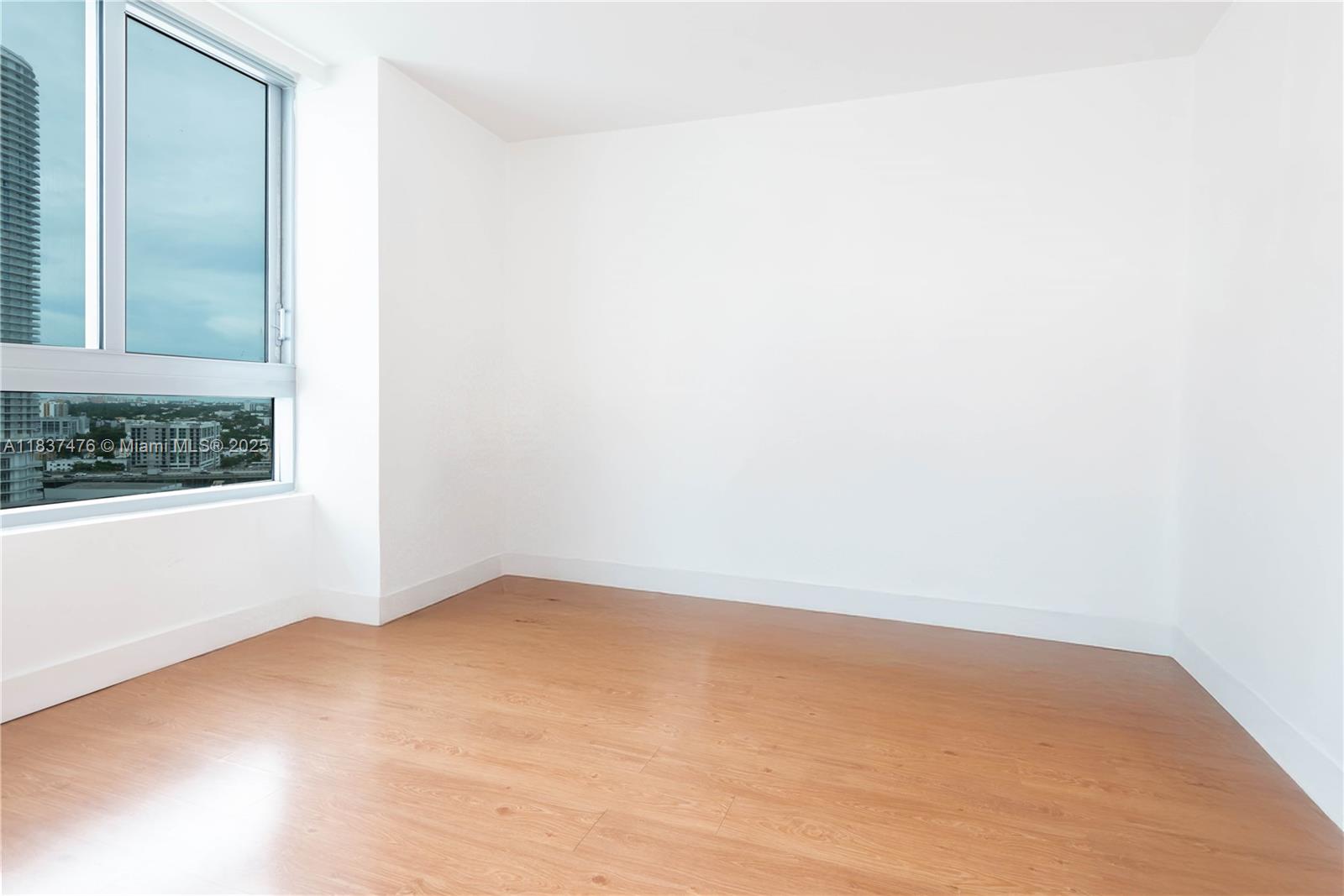 90 Southwest 3rd Street, Unit 2113 Miami, FL 33130 - Photo 23 of 36