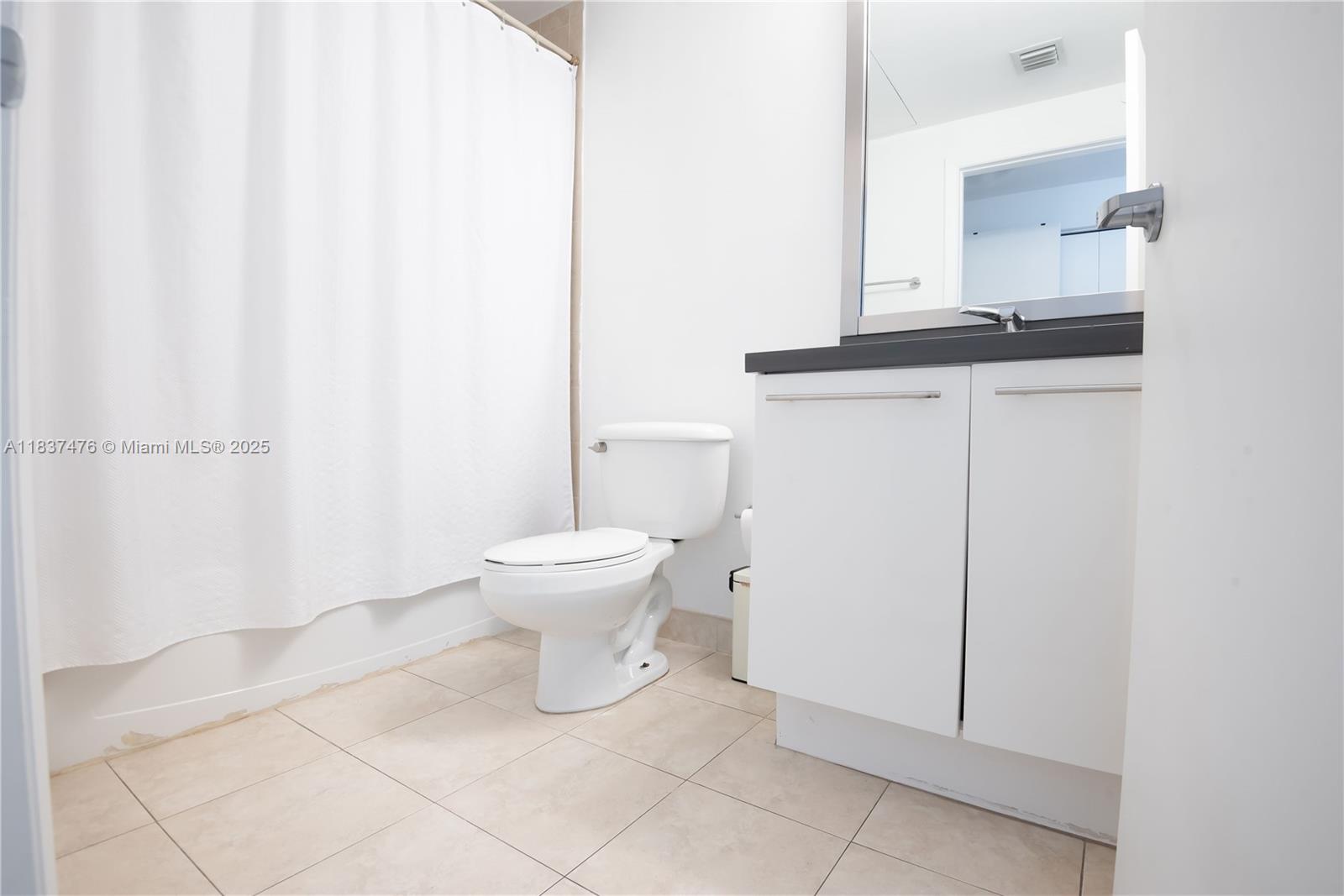 90 Southwest 3rd Street, Unit 2113 Miami, FL 33130 - Photo 24 of 36