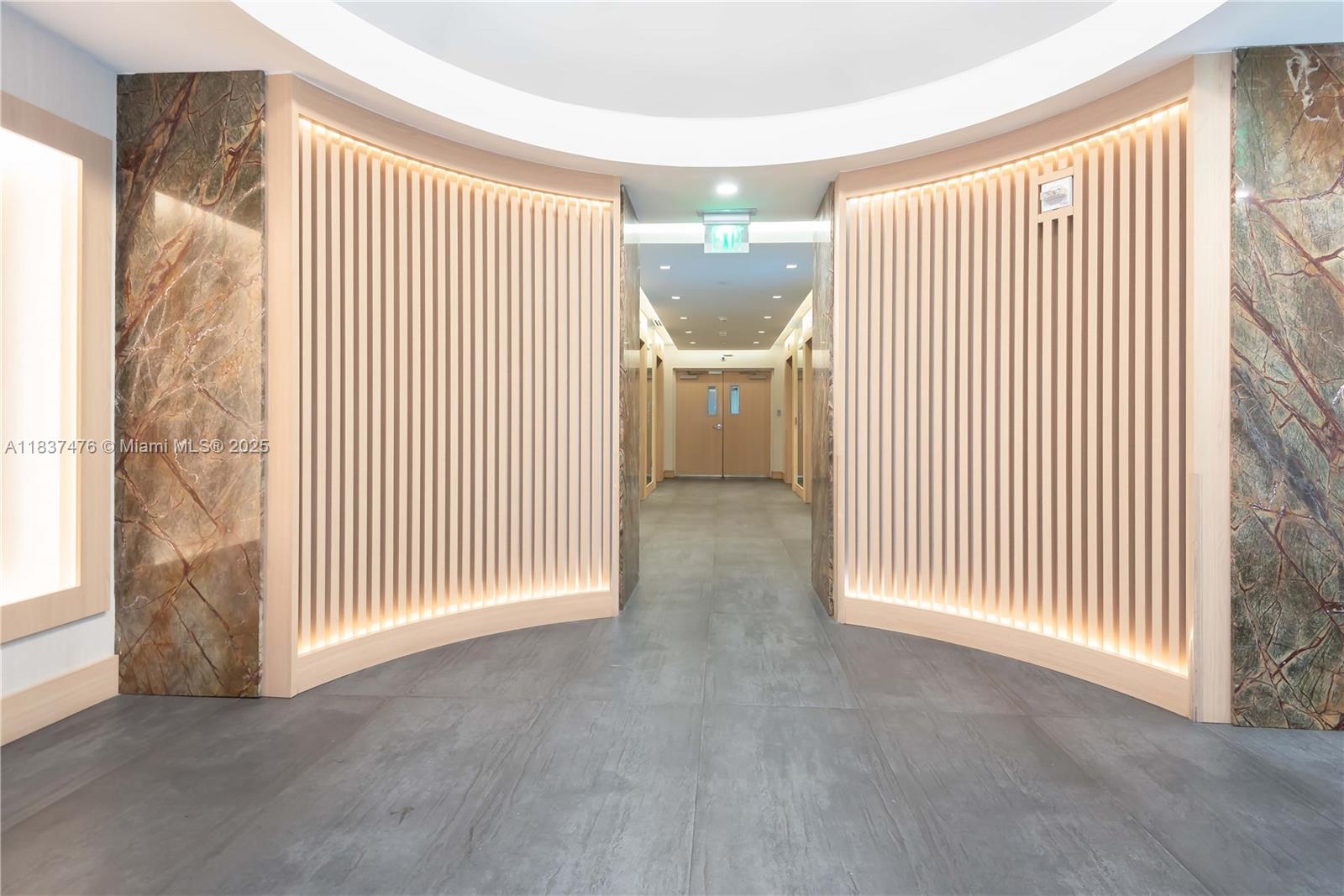 90 Southwest 3rd Street, Unit 2113 Miami, FL 33130 - Photo 3 of 36