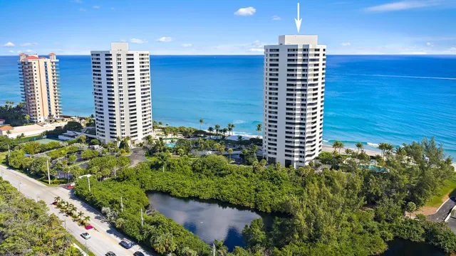 $735,000 | 5070 North Ocean Drive, Unit 4C, Singer Island, FL 33404