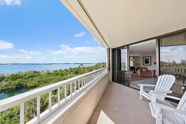 $735,000 | 5070 North Ocean Drive, Unit 4C, Singer Island, FL 33404