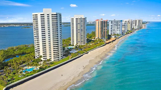 $735,000 | 5070 North Ocean Drive, Unit 4C, Singer Island, FL 33404