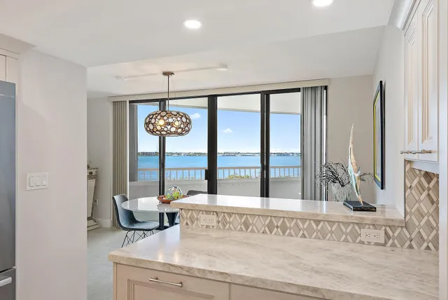 $735,000 | 5070 North Ocean Drive, Unit 4C, Singer Island, FL 33404