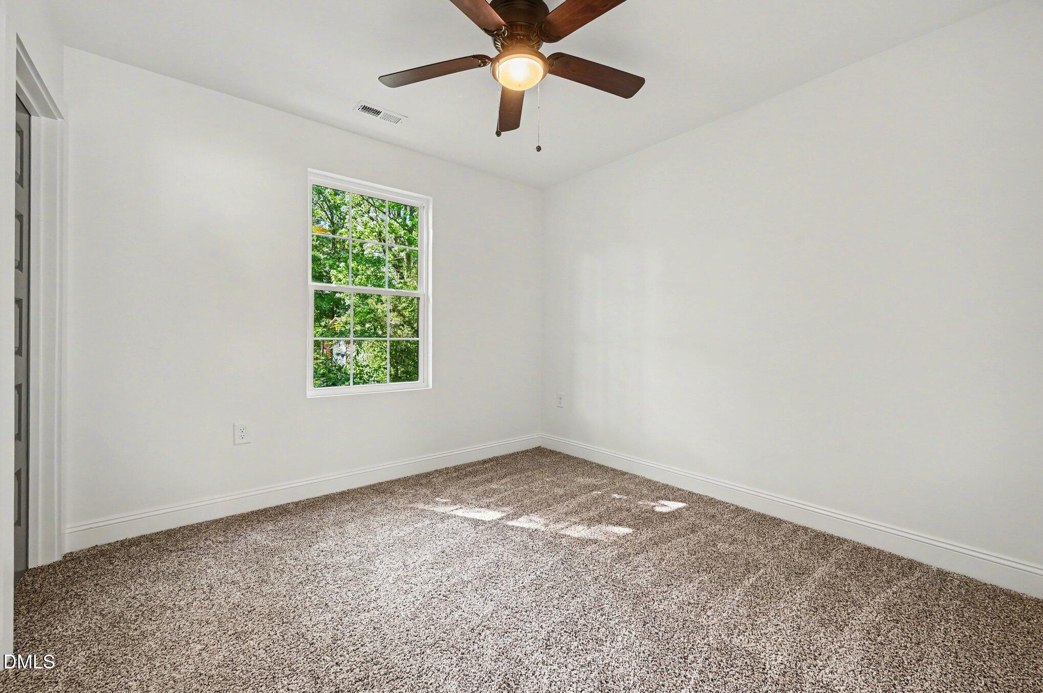 2513 Rochelle Street Durham, NC 27703 - Photo 9 of 15 007_file_7015