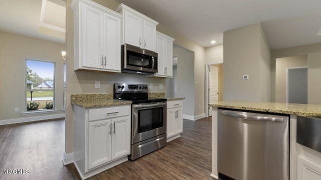 15262 Ridgeview Cove Biloxi, MS 39532 - Photo 15 of 28 Dining - Kitchen