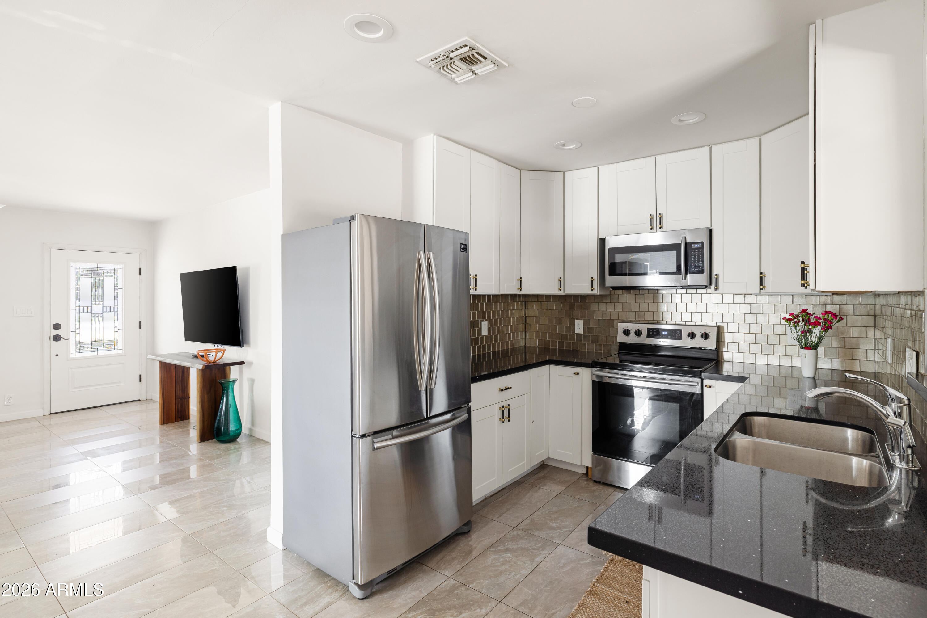 1118 East Colter Street Phoenix, AZ 85014 - Photo 10 of 35 Kitchen Area