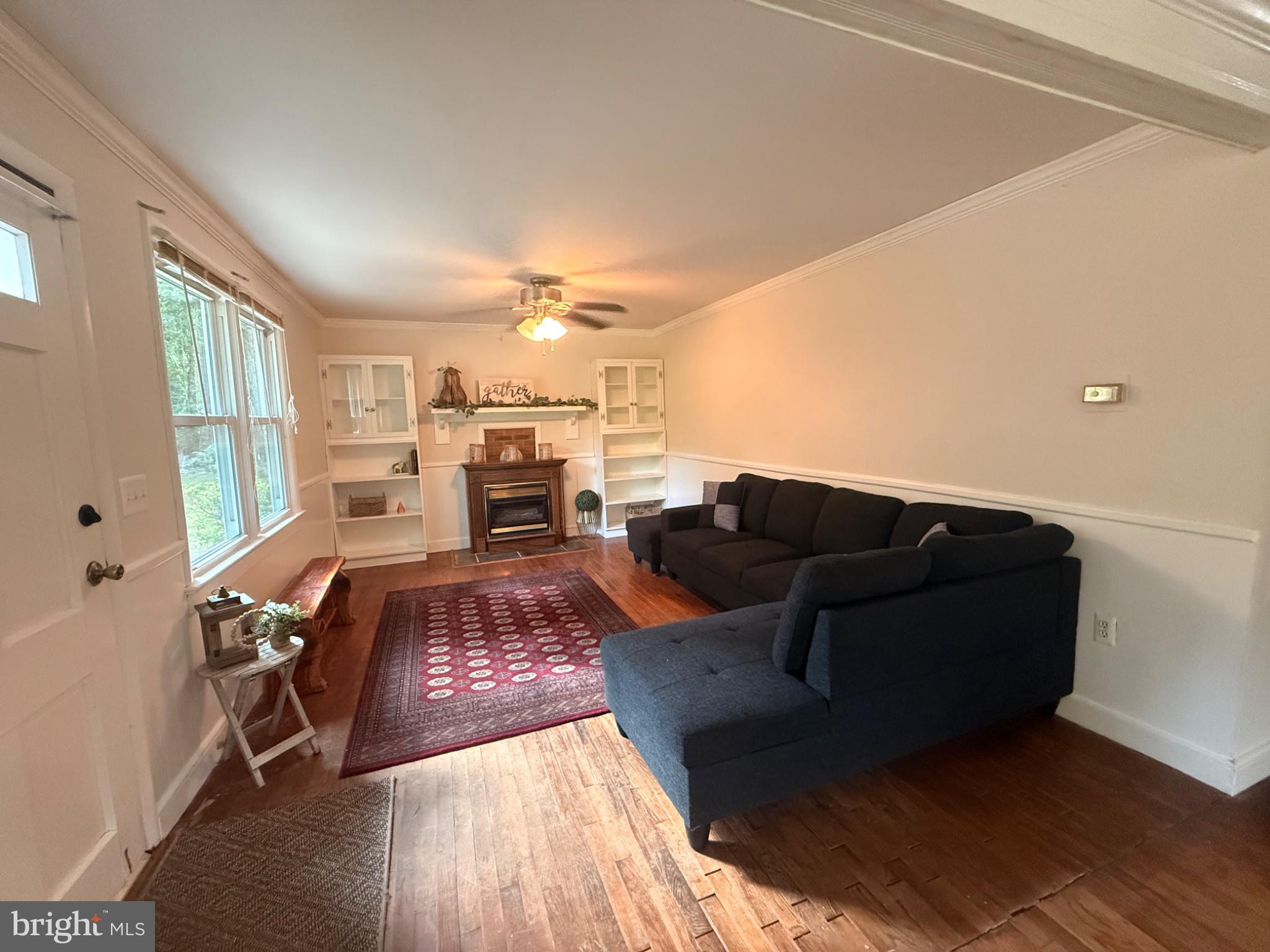 17400 Hudson Road Culpeper, VA 22701 - Photo 6 of 23 Cozy living space with natural light.