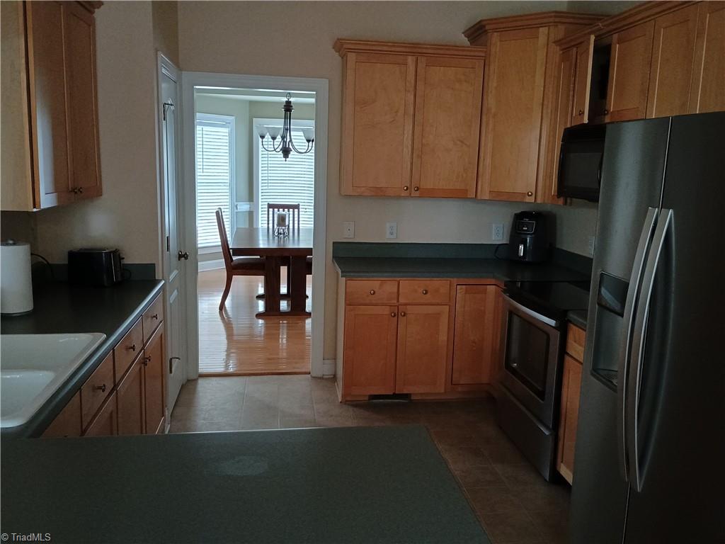 4026 Banoak Street High Point, NC 27265 - Photo 10 of 23