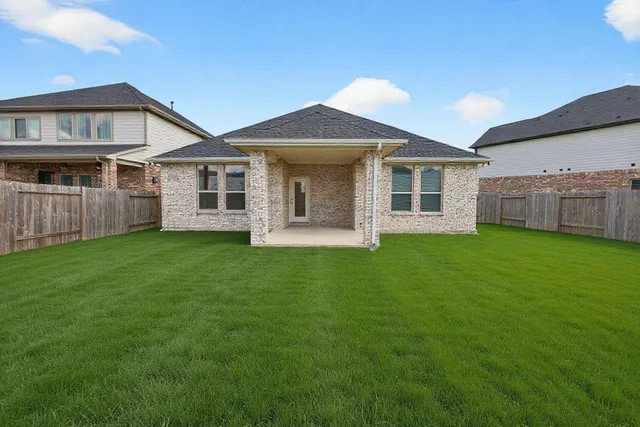 $349,900 | 7822 Wayman Pass, Fulshear, TX 77441