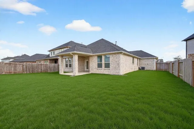 $349,900 | 7822 Wayman Pass, Fulshear, TX 77441