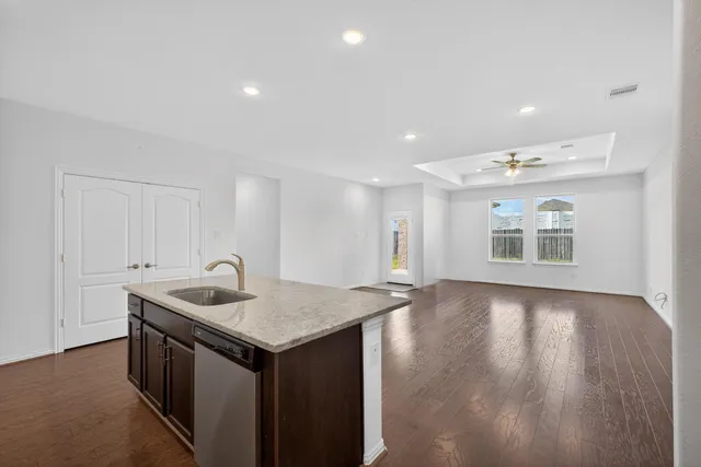 $349,900 | 7822 Wayman Pass, Fulshear, TX 77441