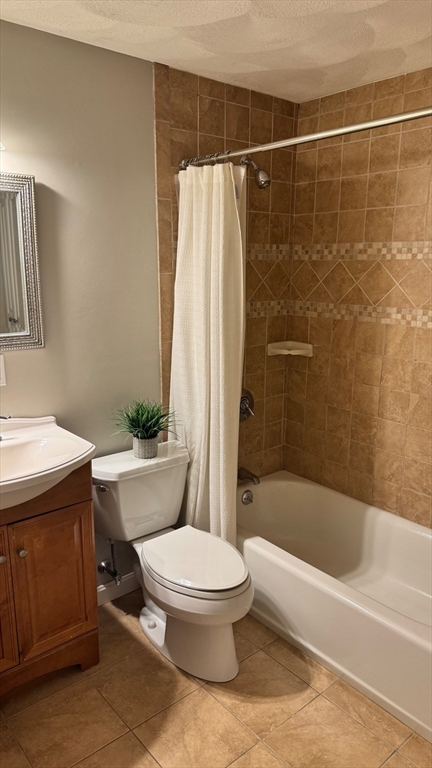 3 Berkshire Road Peabody, MA 01960 - Photo 7 of 21
