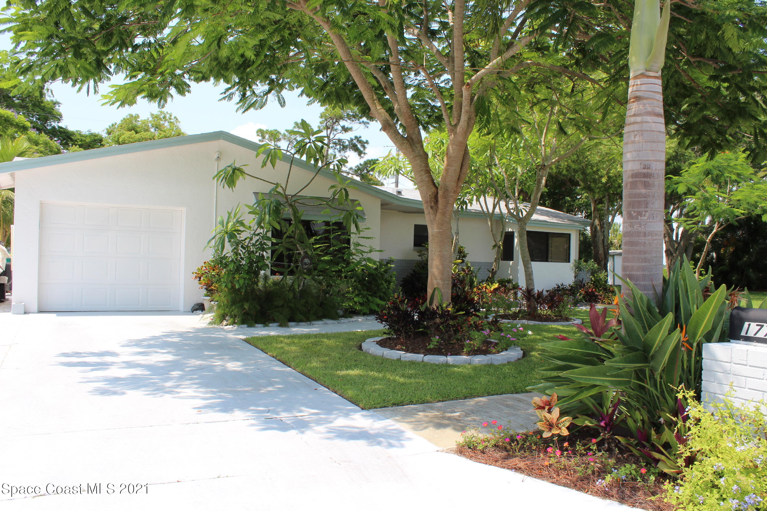 1775 Vía Roma Merritt Island, FL 32952 - Photo 1 of 41 Welcome Home